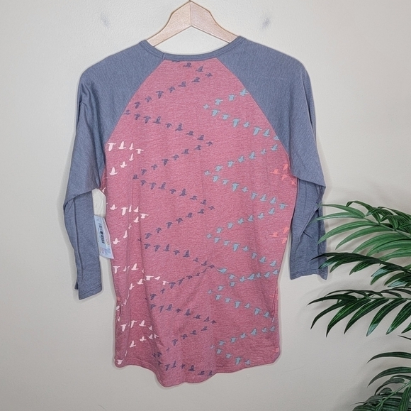 NWT LuLaRoe | Flying Bird Print Raglan Sleeve Randy Tee Size Medium - Picture 3 of 5